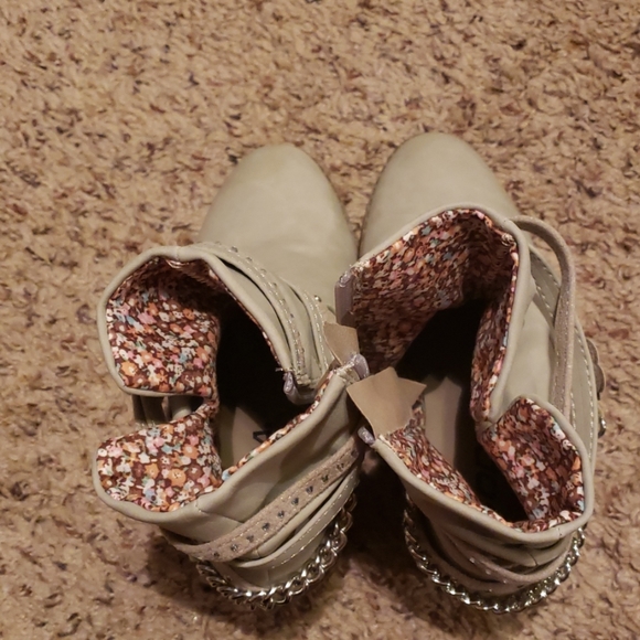 Booties - Picture 3 of 3